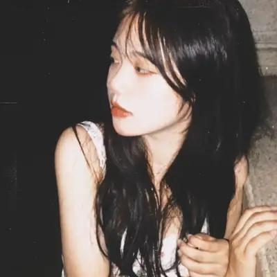 氛围感干净头像女生高清无水印