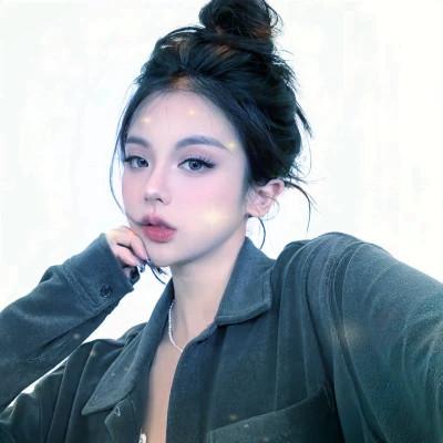 梦幻星空的女生头像 高清超好看的星空头像女生图片