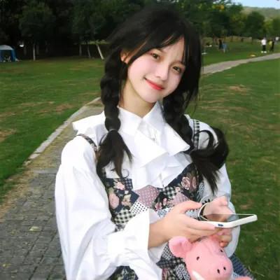 氛围感干净头像女生高清无水印