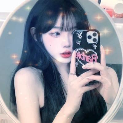 梦幻星空的女生头像 高清超好看的星空头像女生图片