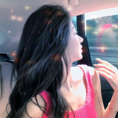 梦幻星空的女生头像 高清超好看的星空头像女生图片