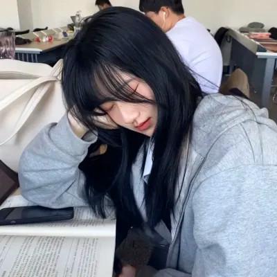 头像氛围感ins女生照片