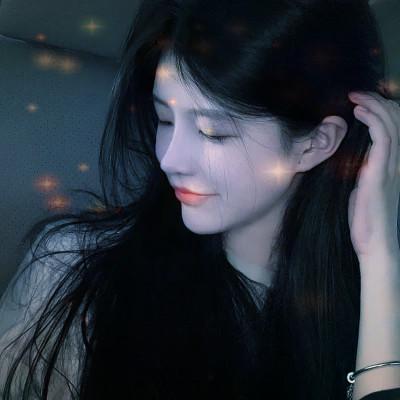 梦幻星空的女生头像 高清超好看的星空头像女生图片