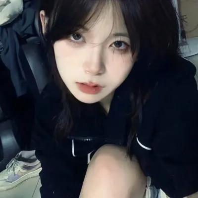 氛围感干净头像女生高清无水印