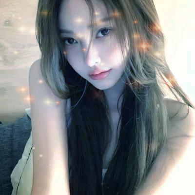 梦幻星空的女生头像 高清超好看的星空头像女生图片