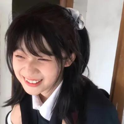 氛围感干净头像女生高清无水印