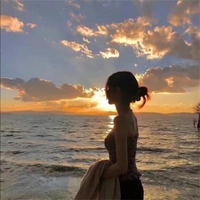 高级容易招桃花的女生微信头像