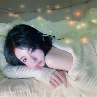 梦幻星空的女生头像 高清超好看的星空头像女生图片