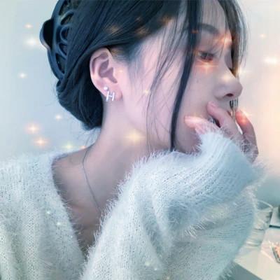 梦幻星空的女生头像 高清超好看的星空头像女生图片