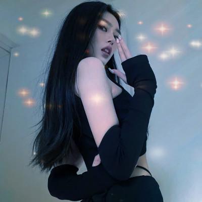 梦幻星空的女生头像 高清超好看的星空头像女生图片