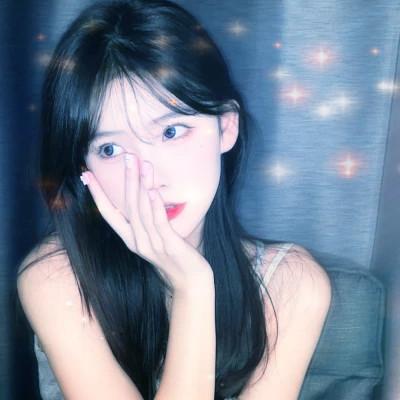 梦幻星空的女生头像 高清超好看的星空头像女生图片