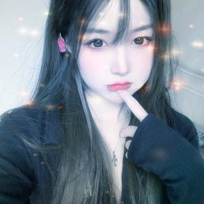 梦幻星空的女生头像 高清超好看的星空头像女生图片