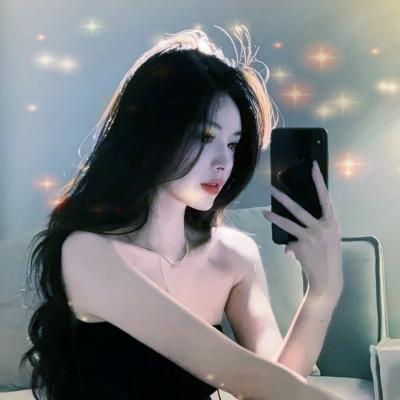 梦幻星空的女生头像 高清超好看的星空头像女生图片