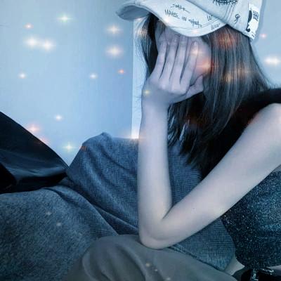 梦幻星空的女生头像 高清超好看的星空头像女生图片