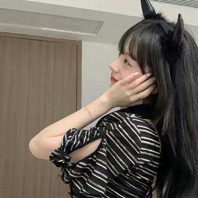 氛围感干净头像女生高清无水印