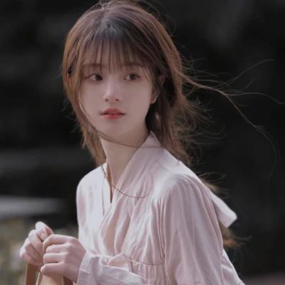 女生头像氛围感ins 高清安静又温柔又沉稳的女生头像图片
