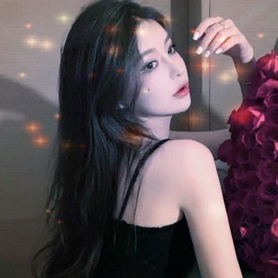 梦幻星空的女生头像 高清超好看的星空头像女生图片