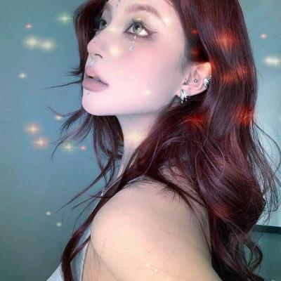 梦幻星空的女生头像 高清超好看的星空头像女生图片