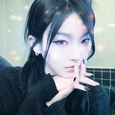 梦幻星空的女生头像 高清超好看的星空头像女生图片