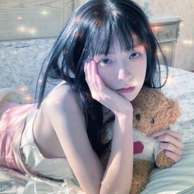 梦幻星空的女生头像 高清超好看的星空头像女生图片