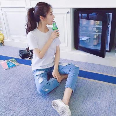 微信头像女全身照图片32张