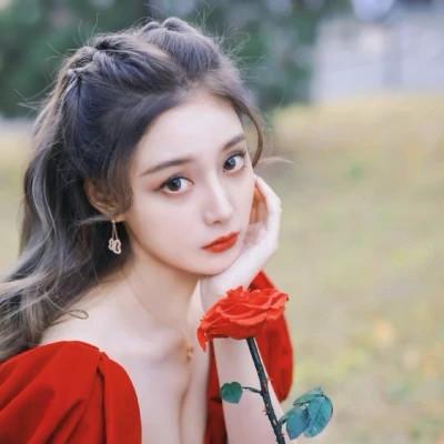 很哇塞的女孩头像 高清唯美可以做一个哇塞女孩头像