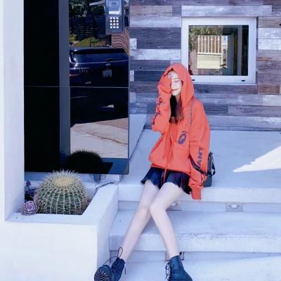 微信头像女全身照图片32张