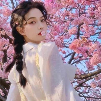 很哇塞的女孩头像 高清唯美可以做一个哇塞女孩头像