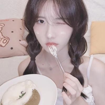 18岁女生温柔头像图片40张