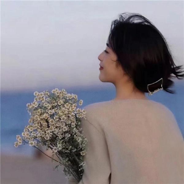 高级女生微信头像自由洒脱图片，独具风格