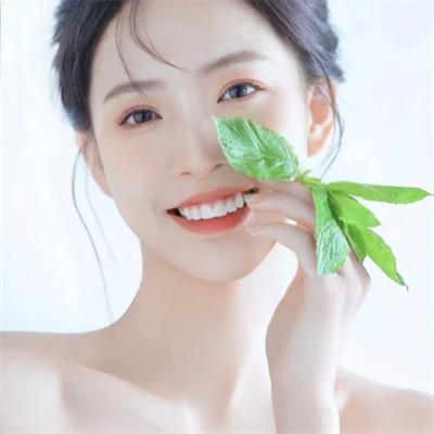 优质冷艳女头像图片好看32张