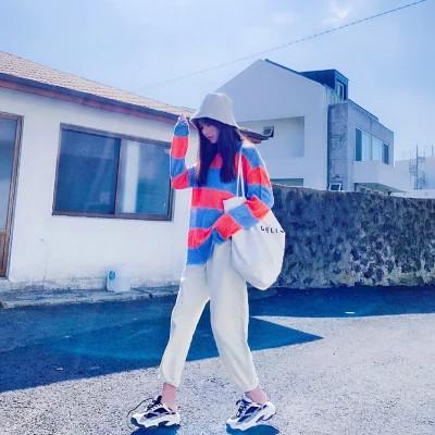 微信头像女全身照图片32张