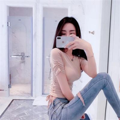 微信头像女全身照图片32张