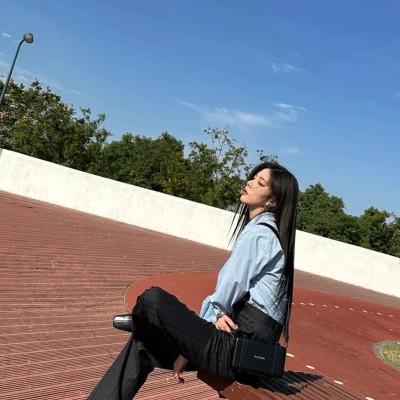 117张女生高级氛围感美女头像