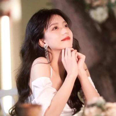 温柔甜美女生头像高级小众图片