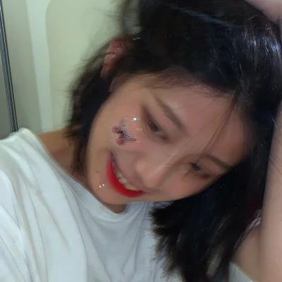 2023年女生头像真人高清好看图片