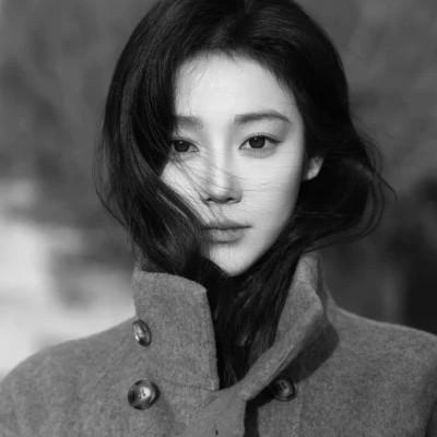 117张女生高级氛围感美女头像