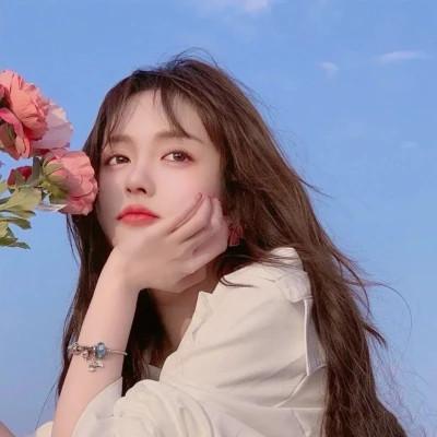 温柔甜美女生头像高级小众图片