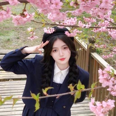 温柔甜美女生头像高级小众图片