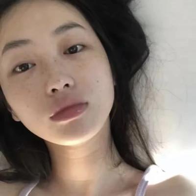 风格女头干净真人高清图片