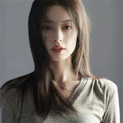 超好看的高冷头像女干净利落34张