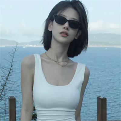 超好看的高冷头像女干净利落34张