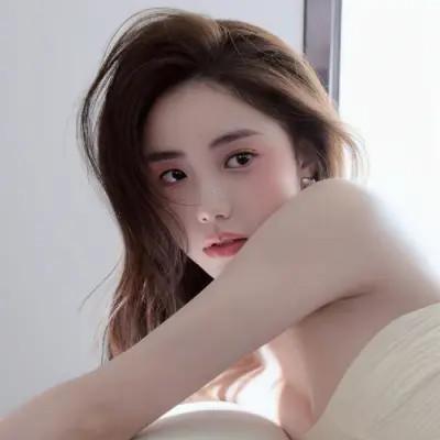 超好看的高冷头像女干净利落34张