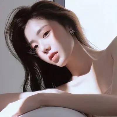 超好看的高冷头像女干净利落34张