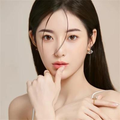 超好看的高冷头像女干净利落34张