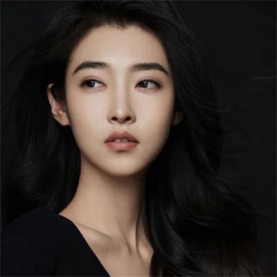 超好看的高冷头像女干净利落34张