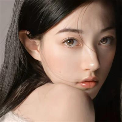 超好看的高冷头像女干净利落34张