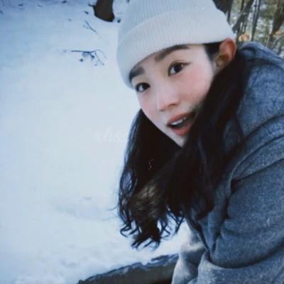 头像胶片风格女生真人高清32张