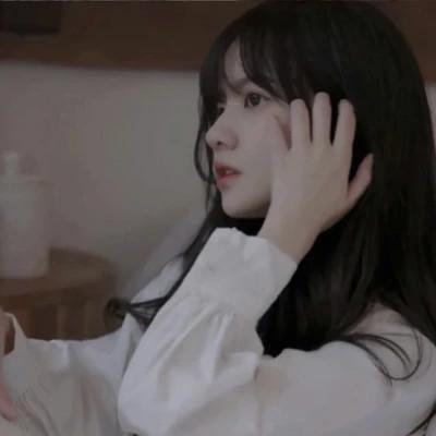 日常头像微信女生真人32张