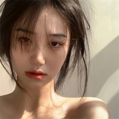 日常头像微信女生真人32张